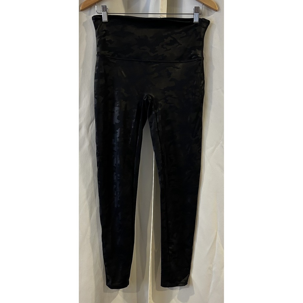 SPANX Black Camo Leggings Shaping Walking Yoga XL Flaw